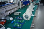 金属器件流水线台面 防滑耐磨防静电该找哪种材料？